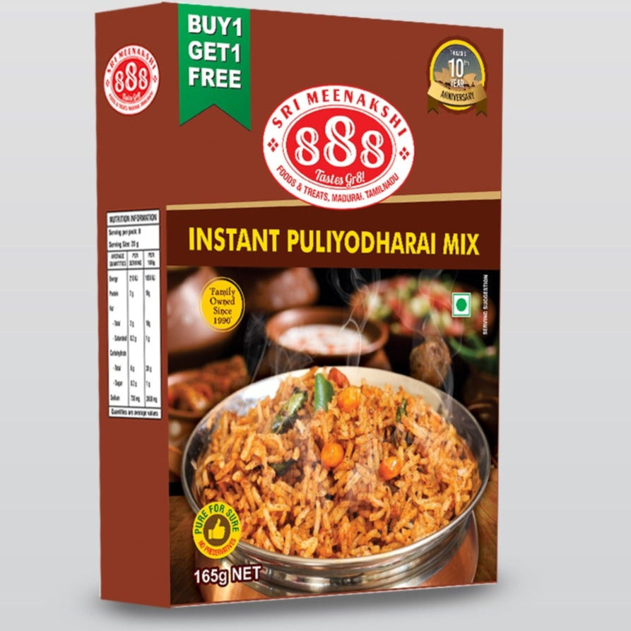 Instant_Puliyodharai_Rice_Mix_in_pouch_with_cooked_tamarind_rice_served_on_banana_leaf_garnished_with_mustard_seeds_and_curry_leaves