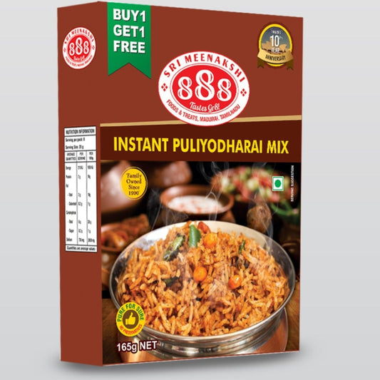 Instant_Puliyodharai_Rice_Mix_in_pouch_with_cooked_tamarind_rice_served_on_banana_leaf_garnished_with_mustard_seeds_and_curry_leaves